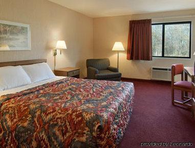 Days Inn By Wyndham Boonville Cameră foto