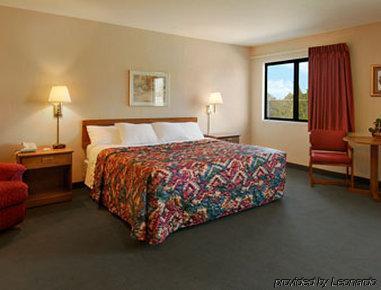 Days Inn By Wyndham Boonville Cameră foto